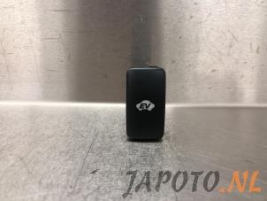 Usados Interruptor (varios) Toyota Prius (NHW20) 1.5 16V Precio € 9,95 Norma de margen ofrecido por Japoto Parts B.V.