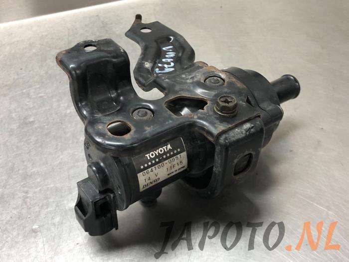 Gebrauchte Wasserpumpe Toyota Prius (NHW20) 1.5 16V Preis € 41,95 Margenregelung angeboten von Japoto Parts B.V.