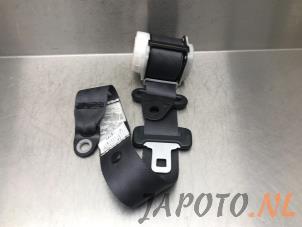 Used Rear seatbelt, left Toyota Yaris Verso (P2) 1.3 16V Price € 49,95 Margin scheme offered by Japoto Parts B.V.
