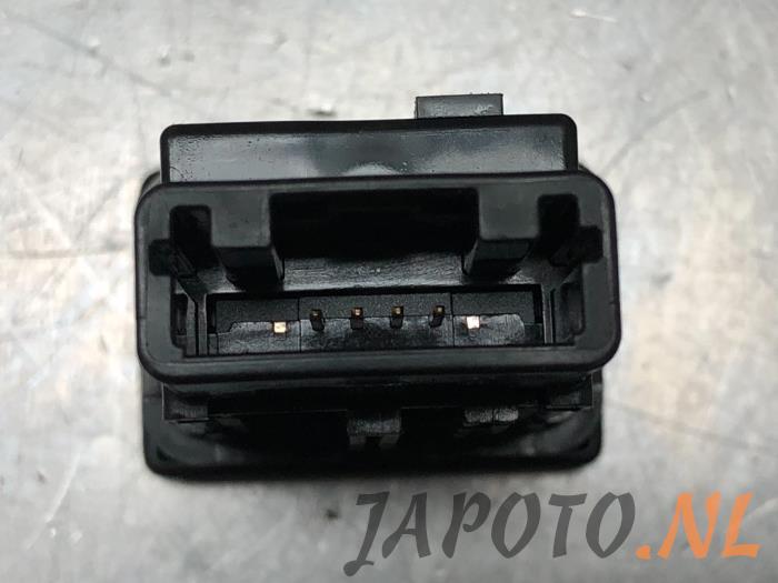 Przelacznik (rózne) z Toyota Aygo (B40) 1.0 12V VVT-i 2016