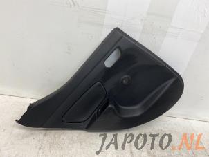 Używane Tapicerka drzwi lewych tylnych wersja 4-drzwiowa Nissan Micra (K14) 1.0 IG-T 100 Cena € 74,95 Procedura marży oferowane przez Japoto Parts B.V.
