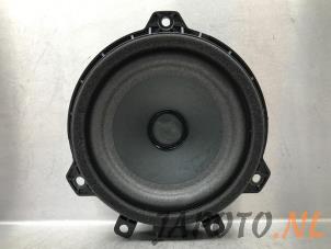 Used Speaker Kia Stonic (YB) 1.2 MPI 16V Price € 19,99 Margin scheme offered by Japoto Parts B.V.