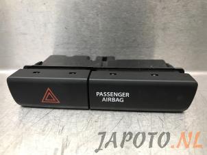 Gebrauchte Panikbeleuchtung Schalter Suzuki Ignis (MF) 1.2 Dual Jet 16V Preis € 14,95 Margenregelung angeboten von Japoto Parts B.V.