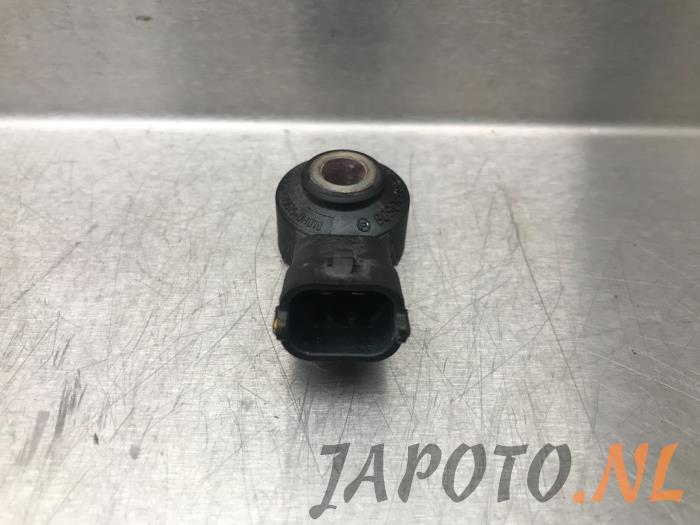 Klopfsensor van een Toyota Aygo (B40) 1.0 12V VVT-i 2015