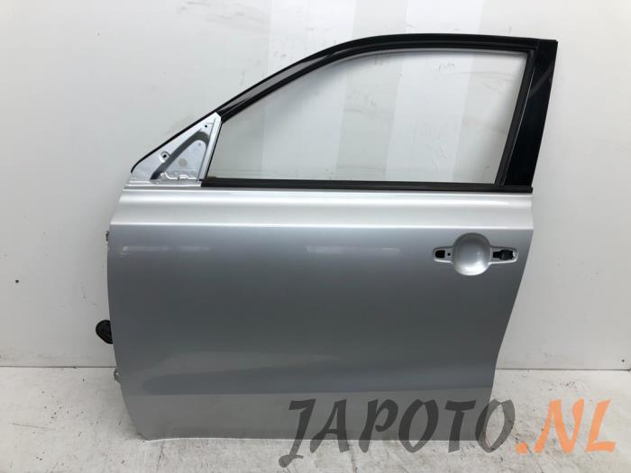 Suzuki Vitara Türen 4-türig links vorne Vorrat