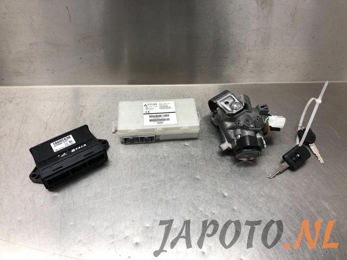 Used Ignition lock + computer Mitsubishi Space Star (A0) 1.2 12V Price € 209,95 Margin scheme offered by Japoto Parts B.V.