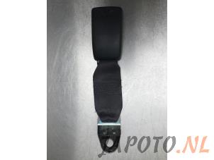 Used Rear seatbelt buckle, centre Suzuki Swift (ZA/ZC/ZD1/2/3/9) 1.3 VVT 16V Price € 14,95 Margin scheme offered by Japoto Parts B.V.
