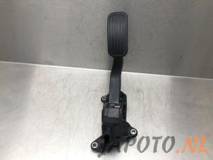Używane Pedal gazu Suzuki Swace 1.8 16V Hybrid Cena € 99,95 Procedura marży oferowane przez Japoto Parts B.V.