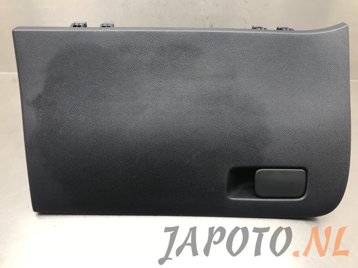 Begagnade Handskfack Hyundai i20 (GBB) 1.2i 16V Pris € 31,45 Marginaltabell erbjuds av Japoto Parts B.V.
