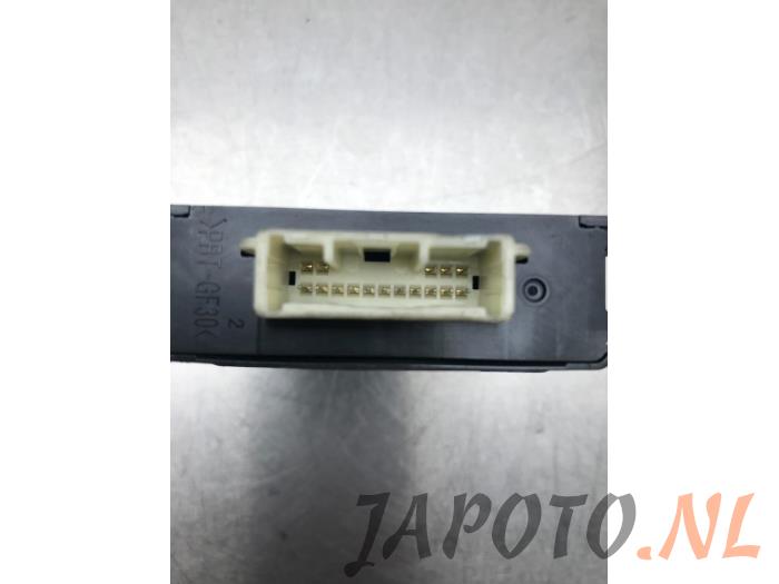 Computer lighting module from a Mazda 2 (DJ/DL) 1.5 SkyActiv-G 90 2017