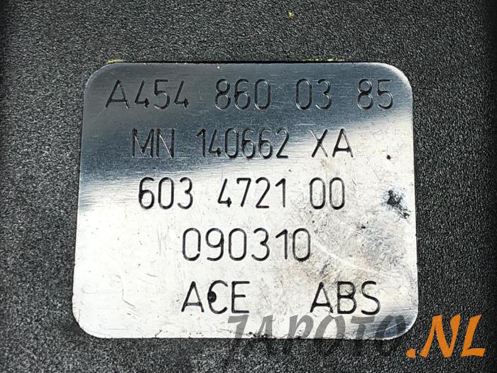 Front seatbelt buckle, right from a Mitsubishi Colt (Z2/Z3) 1.5 16V CZT Turbo 2011