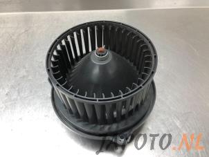 Usados Motor de ventilador de calefactor Mazda MX-5 (ND) 1.5 Skyactiv G-131 16V Precio € 124,95 Norma de margen ofrecido por Japoto Parts B.V.