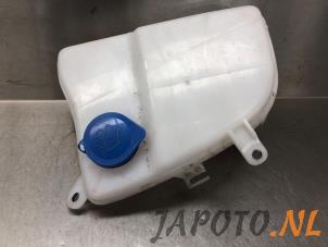 Used Front windscreen washer reservoir Mazda MX-5 (ND) 1.5 Skyactiv G-131 16V Price € 39,95 Margin scheme offered by Japoto Parts B.V.
