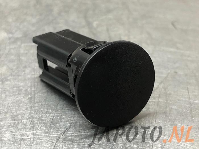 Begagnade Ljussensor Mazda MX-5 (ND) 1.5 Skyactiv G-131 16V Pris € 15,70 Marginaltabell erbjuds av Japoto Parts B.V.