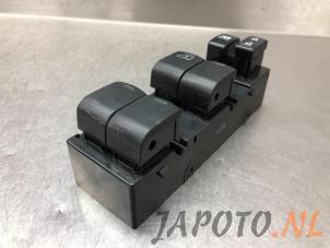 Used Multi-functional window switch Nissan Note (E12) 1.2 68 Price € 34,95 Margin scheme offered by Japoto Parts B.V.