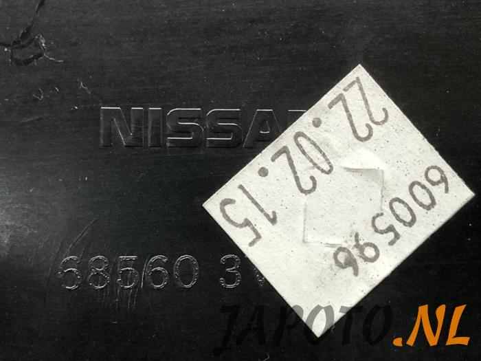 Schowek w desce rozdzielczej z Nissan Note (E12) 1.2 68 2015