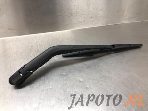 Used Rear wiper arm Nissan Note (E12) 1.2 68 Price € 14,95 Margin scheme offered by Japoto Parts B.V.