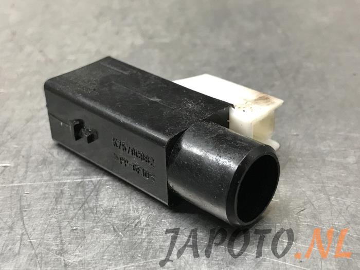 Gebrauchte Temperatursensor innen Mazda MX-5 (ND) 1.5 Skyactiv G-131 16V Preis € 15,74 Margenregelung angeboten von Japoto Parts B.V.