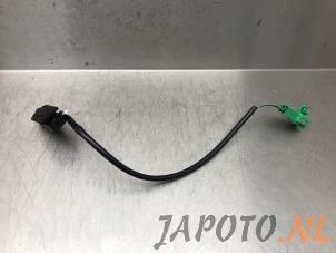 Używane Przelacznik pokrywy bagaznika Suzuki Swift (ZA/ZC/ZD) 1.2 16_ Cena € 29,95 Procedura marży oferowane przez Japoto Parts B.V.