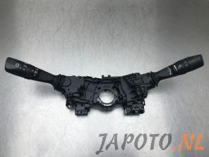 Używane Przelacznik Combi kolumny kierownicy Toyota Auris (E18) 1.8 16V Hybrid Cena € 50,00 Procedura marży oferowane przez Japoto Parts B.V.