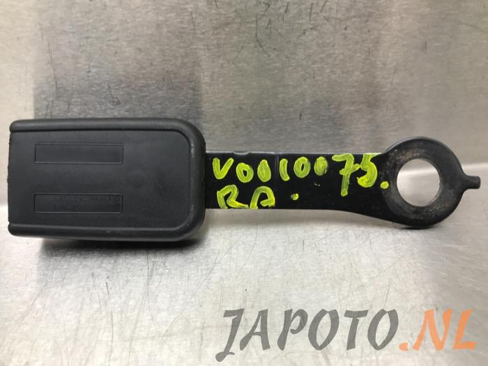 Insertion ceinture de sécurité arrière droite d'un Toyota Verso 1.6 D-4D 16V 2015