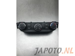 Usados Panel de control de calefacción Kia Cee'd Sportswagon (JDC5) 1.6 CRDi 16V VGT Precio € 74,95 Norma de margen ofrecido por Japoto Parts B.V.