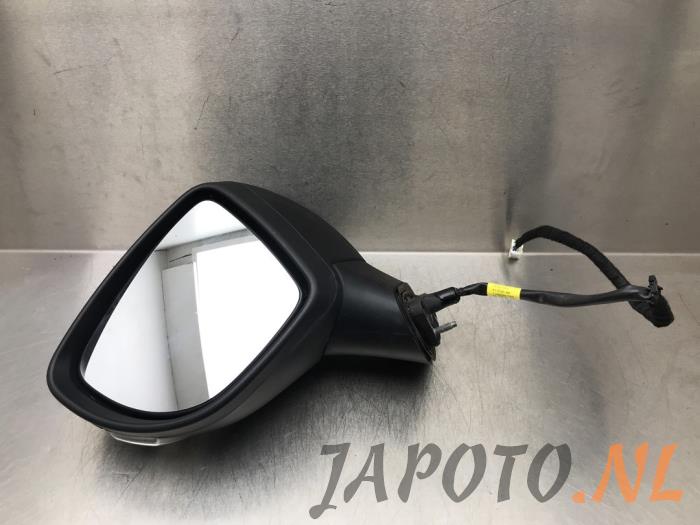 Wing mirror, left from a Nissan Micra (K14) 0.9 IG-T 12V 2017