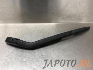 Used Rear wiper arm Toyota Yaris III (P13) 1.4 D-4D-F Price € 14,95 Margin scheme offered by Japoto Parts B.V.