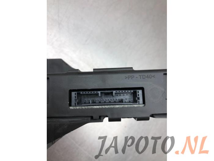 Heater computer from a Toyota Yaris III (P13) 1.4 D-4D-F 2013