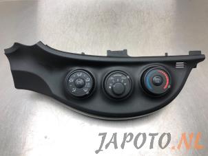 Used Heater control panel Toyota Yaris III (P13) 1.4 D-4D-F Price € 39,95 Margin scheme offered by Japoto Parts B.V.