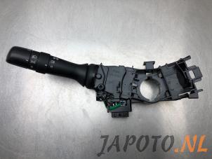 Używane Przelacznik swiatel Toyota Yaris III (P13) 1.4 D-4D-F Cena € 34,95 Procedura marży oferowane przez Japoto Parts B.V.