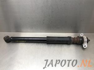 Used Rear shock absorber, left Kia Stonic (YB) 1.2 MPI 16V Price € 24,99 Margin scheme offered by Japoto Parts B.V.
