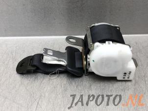 Used Rear seatbelt, centre Suzuki Swift (ZA/ZC/ZD1/2/3/9) 1.3 VVT 16V Price € 29,99 Margin scheme offered by Japoto Parts B.V.