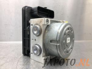 ABS pump from a Mitsubishi Outlander (GF/GG) 2.0 16V PHEV 4x4 2014