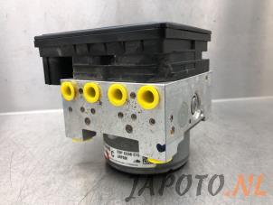 ABS pump from a Mitsubishi Outlander (GF/GG) 2.0 16V PHEV 4x4 2014