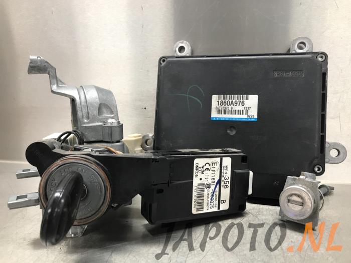 Used Ignition lock + computer Mitsubishi Lancer Sports Sedan (CY/CZ) 1.8 MIVEC 16V Price € 157,50 Margin scheme offered by Japoto Parts B.V.