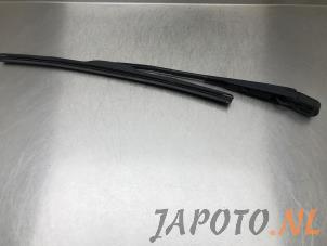 Used Rear wiper arm Honda Civic (FK1/2/3) 1.4i VTEC 16V Price € 19,95 Margin scheme offered by Japoto Parts B.V.