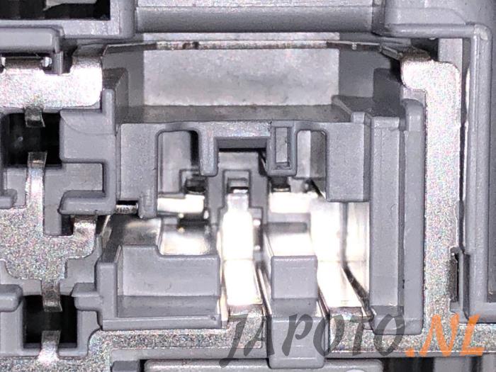 Eclairage intérieur avant d'un Honda Civic (FK1/2/3) 1.4i VTEC 16V 2014