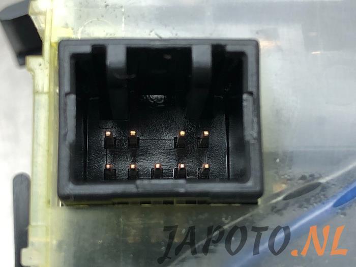 Interruptor de limpiaparabrisas de un Honda Civic (FK1/2/3) 1.4i VTEC 16V 2014