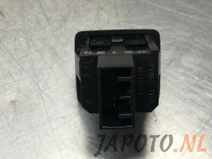 Zlacze AUX/USB z Honda Civic (FK1/2/3) 1.4i VTEC 16V 2014