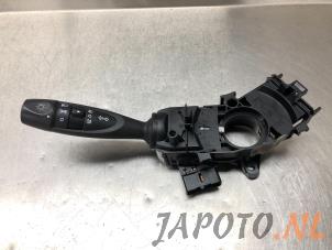 Usados Interruptor de luz Hyundai i10 (B5) 1.0 12V Precio € 34,95 Norma de margen ofrecido por Japoto Parts B.V.