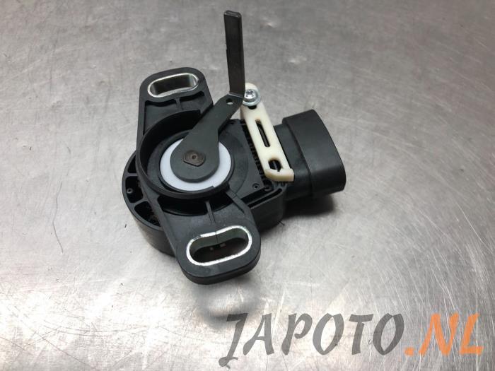 Begagnade Gaspedalsensor Lexus RX (U3) 400h V6 24V VVT-i 4x4 Pris € 36,70 Marginaltabell erbjuds av Japoto Parts B.V.