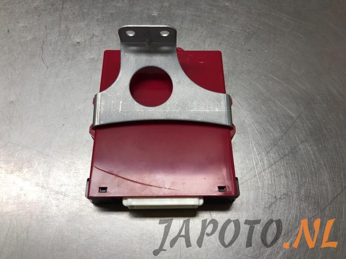 Usados Módulo Gateway Lexus RX (U3) 400h V6 24V VVT-i 4x4 Precio € 52,45 Norma de margen ofrecido por Japoto Parts B.V.