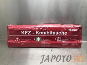 Used First aid kit Mazda CX-5 (KE,GH) 2.0 SkyActiv-G 160 16V 4WD Price € 24,95 Margin scheme offered by Japoto Parts B.V.