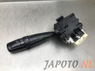 Usagé Commodo phare Suzuki Vitara (LY/MY) 1.6 16V VVT Prix € 49,99 Règlement à la marge proposé par Japoto Parts B.V.