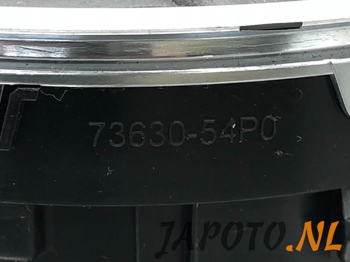 Rejilla de aire lateral de un Suzuki Vitara (LY/MY) 1.6 16V VVT 2015