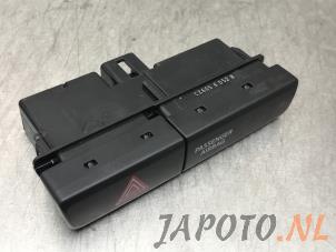 Used Panic lighting switch Suzuki Vitara (LY/MY) 1.6 16V VVT Price € 9,99 Margin scheme offered by Japoto Parts B.V.