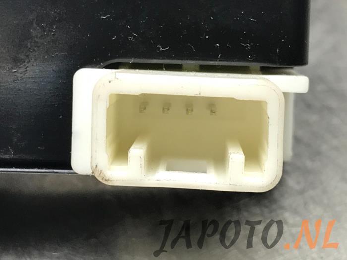 Steering angle sensor from a Suzuki Vitara (LY/MY) 1.6 16V VVT 2015