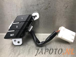 Used Electric seat switch Hyundai iX55 3.0 CRDI V6 24V Price € 34,95 Margin scheme offered by Japoto Parts B.V.
