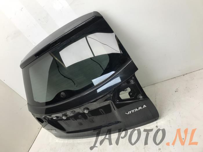 Hayon arrière d'un Suzuki Vitara (LY/MY) 1.6 16V VVT 2015